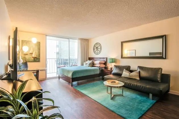 Waikiki Place - the Place to be in Waikiki