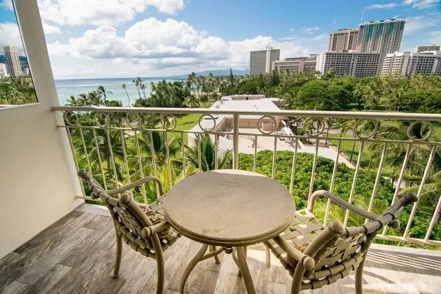 Waikiki Shore by Outrigger