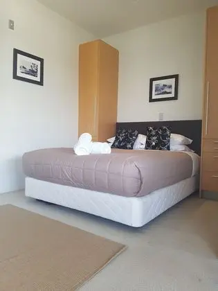 Waimahana Apartment 13 - Oda