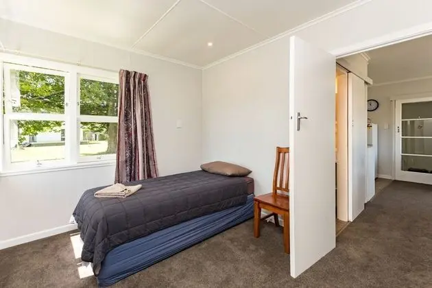 Waitangi Beach Unit B - Oda