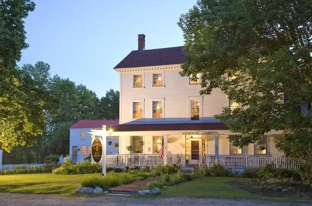 Wakefield Inn & Restaurant - 1