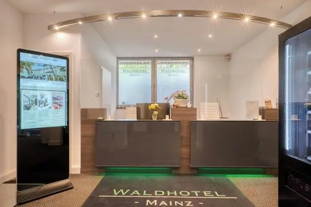 Waldhotel - Lobi