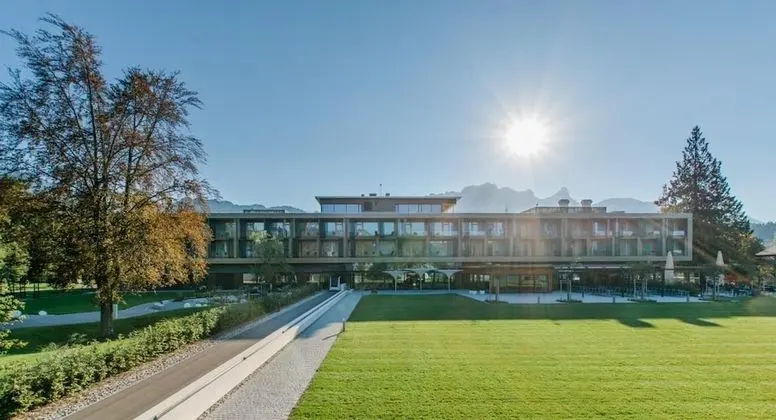 Waldhaus Hotel im Deltapark Vitalresort