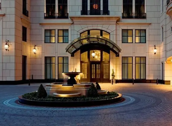 Waldorf Astoria Chicago