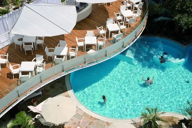 Hotel Waldorf - Premier Resort - Havuz
