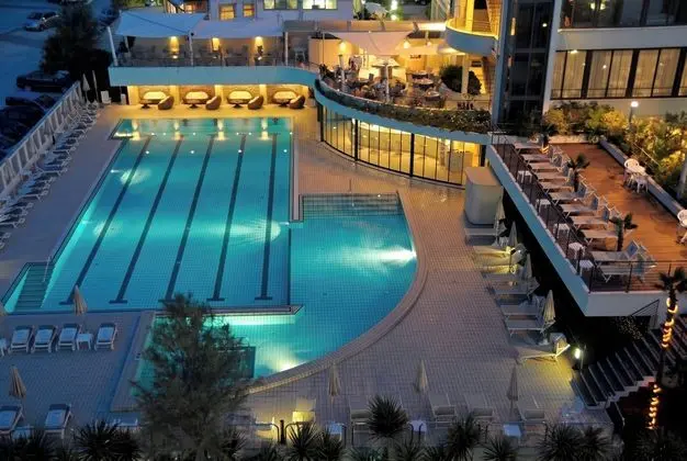 Hotel Waldorf - Premier Resort - Havuz