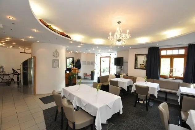 Villa Waldperlach - Lobi