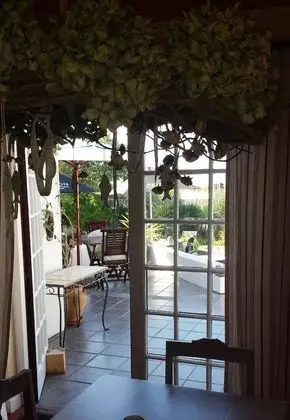 Walker Bay Manor - 1