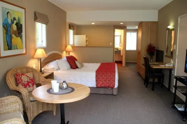 WALLACEVILLE MOTOR LODGE - Oda