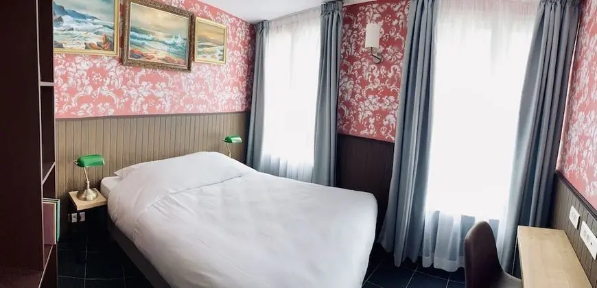 The Walled off Hotel Paris