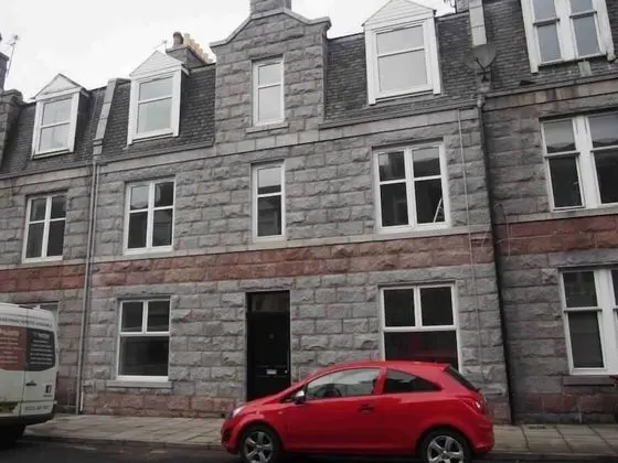 Wallfield Field Apartments