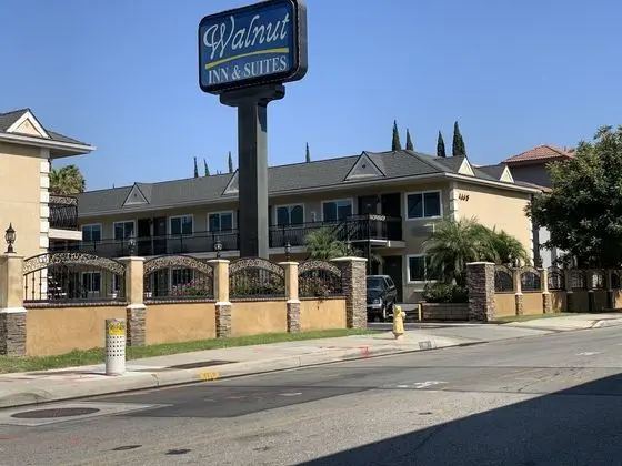 WALNUT INN SUITES WEST COVINA