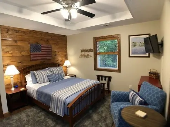 Walnut Waters Bed & Breakfast - Oda