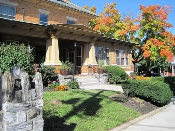 Walton Manor Inn Bed & Breakfast