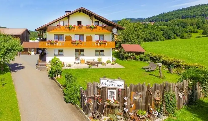 Wandern und Wohlfühlpension Schuasterhof