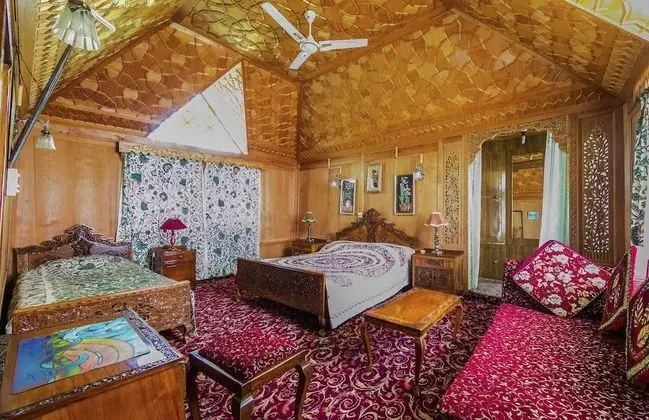 Wangnoo Houseboats - Oda