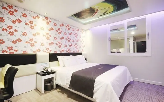 Wanju Geogi Self Check-in Motel 2 - Oda