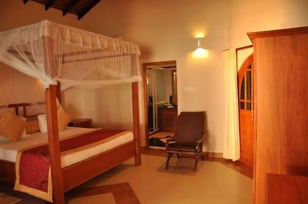 Warahena Beach Hotel - Oda