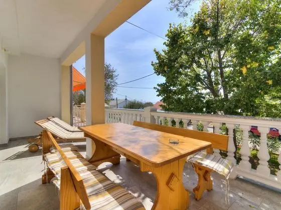 Warm Apartment in Senj Lika- Karlovac With Terrace - Yerinde Yemek