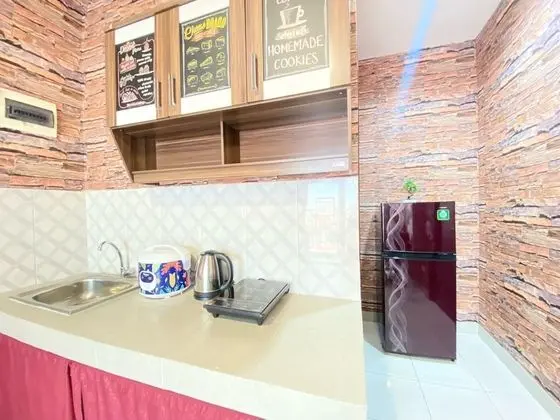 Warm And Comfort 2Br Mekarwangi Square Cibaduyut Apartment - Mutfak