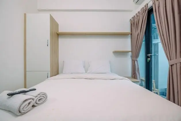 Warm And Comfort Studio Room At Sayana Bekasi Apartment