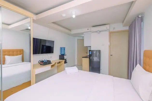Warm And Comfortable Studio At Amethyst Apartment - İç Mekan