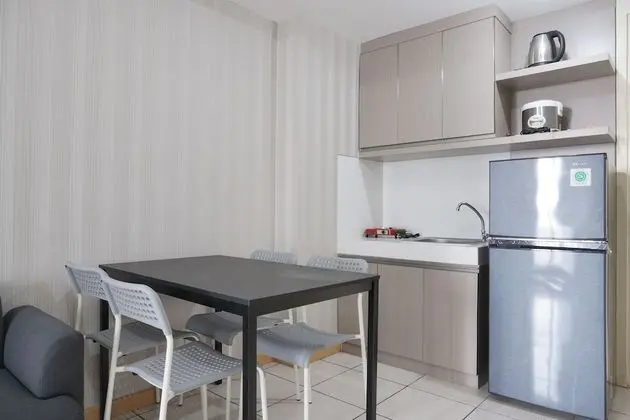 Warm And Comfy 2Br Apartment At M-Town Residence - İç Mekan