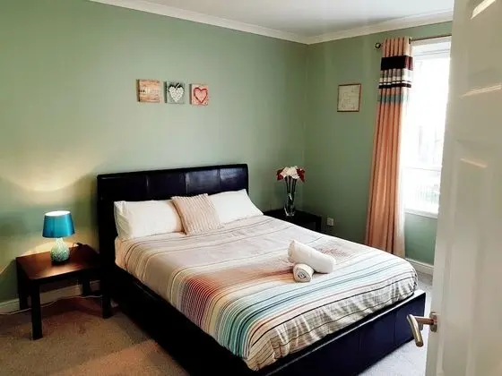 Warm Cosy Family Home With Free Parking - Oda