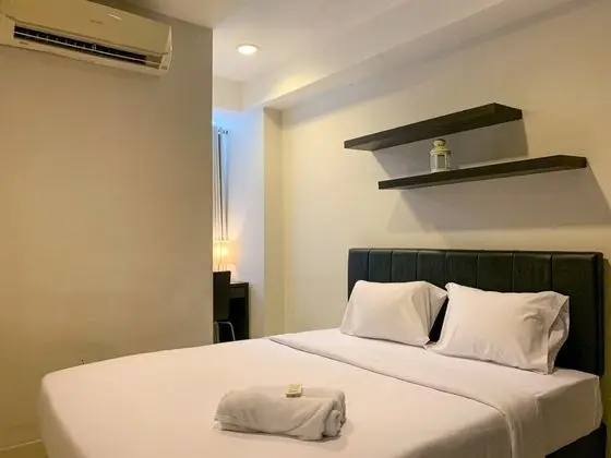 Warm And Cozy 2Br At Cinere Bellevue Suites Apartment