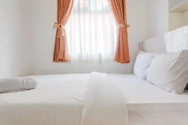 Warm and Cozy 2BR Green Pramuka Apartment near Mall