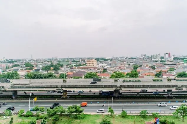 Warm And Cozy 2Br At Green Pramuka City Apartment