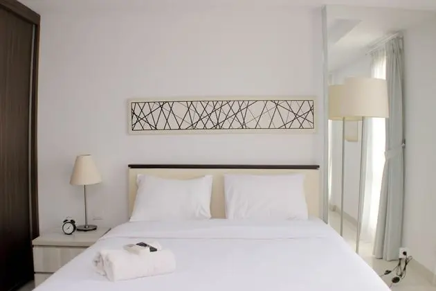 Warm And Cozy Studio At Azalea Suites Apartment - Öne Çıkan Resim
