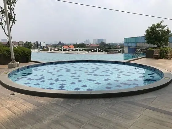 Warm And Cozy Studio At Cinere Bellevue Suites Apartment