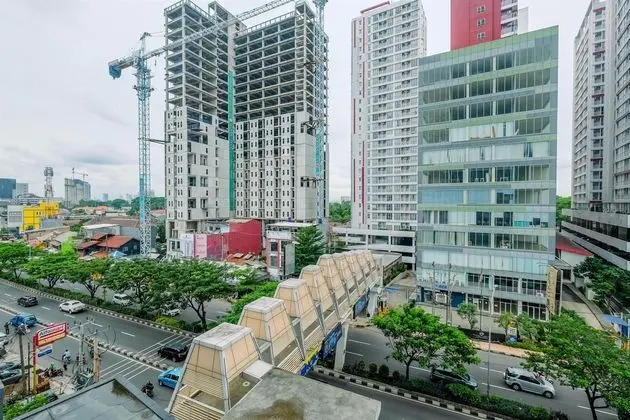 Warm And Cozy Studio Evenciio Apartment Margonda Near Ui