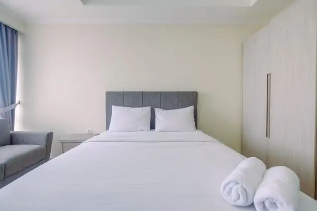 Warm and Cozy Studio Room at Menteng Park Apartment