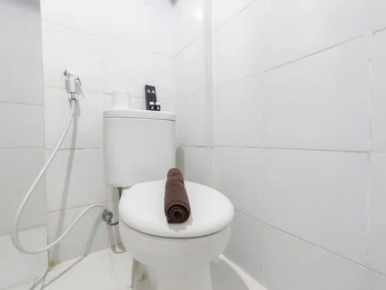 Warm And Cozy Style Studio Room At Paltrow City Apartment - Banyo Tipleri