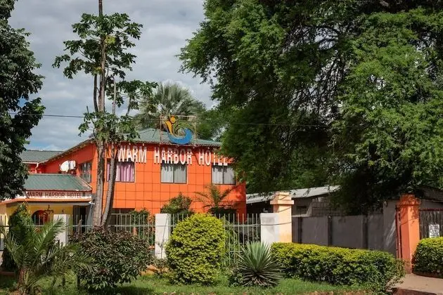 Warm Harbor Hotel