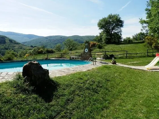 Warm Holiday Home in Ortignano With Swimming Pool - Havuz