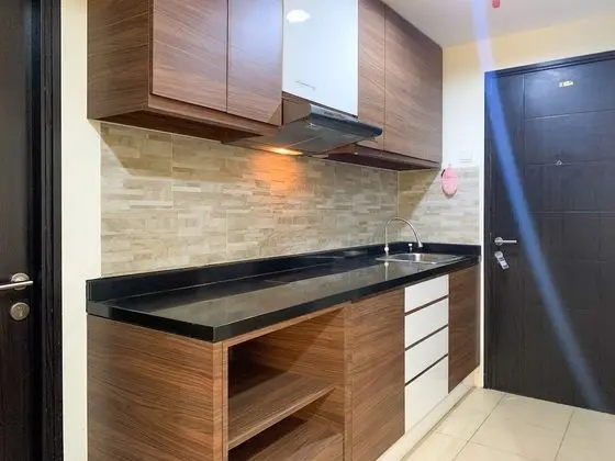 Warm And Homey 1Br At Belmont Residence Puri Apartment - Mutfak