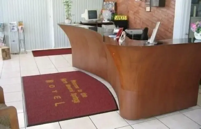 Warm Mineral Springs Motel - Lobi