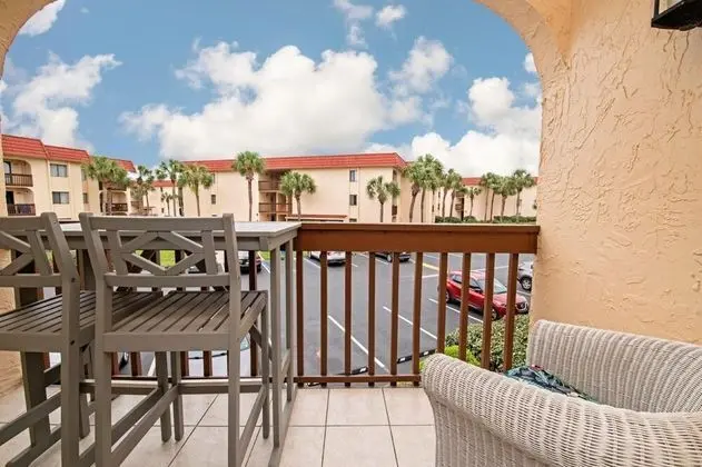Warm Ocean Breeze and Tall Palm Trees Must be Unit 3201 - Oda
