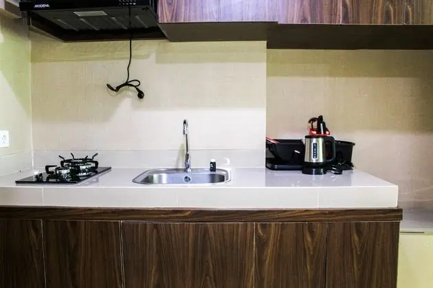 Warm and Relax Studio @ U Residence Apartment - Mutfak