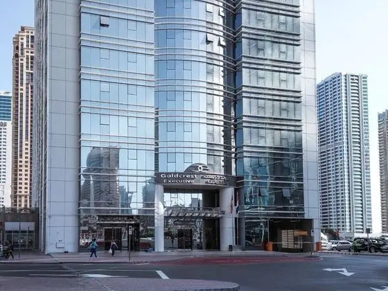 Warm & Striking Studio Apartment in the Heart of Jlt!