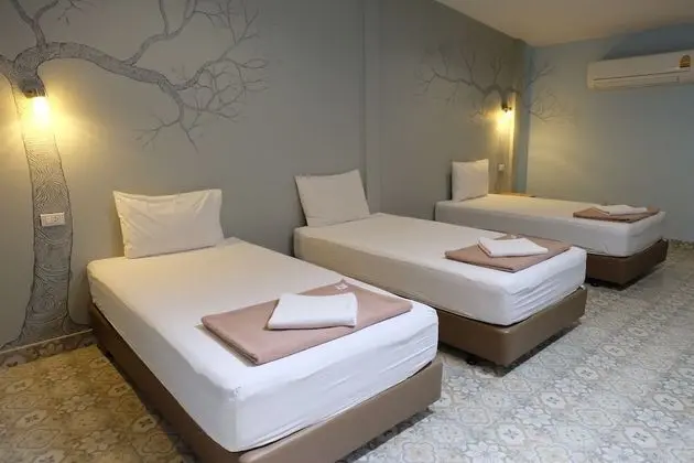 Warm Well Hostel Kanchanaburi - Oda