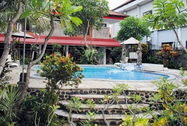 Warna Kedaton Hotel and Meeting - Havuz