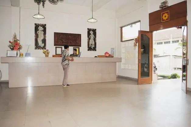 Warna Kedaton Hotel and Meeting - Lobi