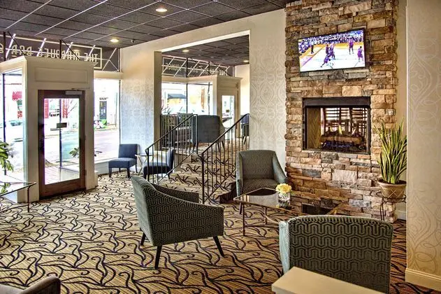 Hotel Warner