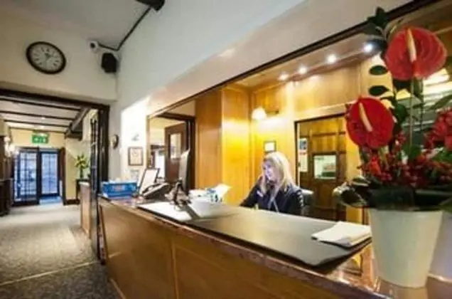 Warren Lodge Hotel - Lobi