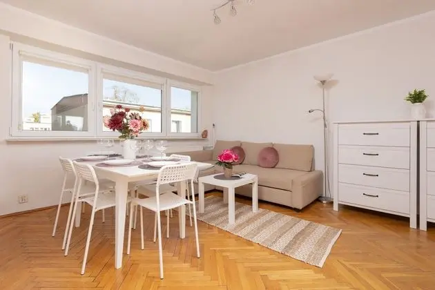 Warsaw Apartment Kasprowicza by Renters