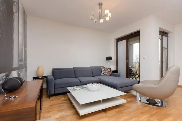 Warsaw Apartment With Parking by Renters - Öne Çıkan Resim